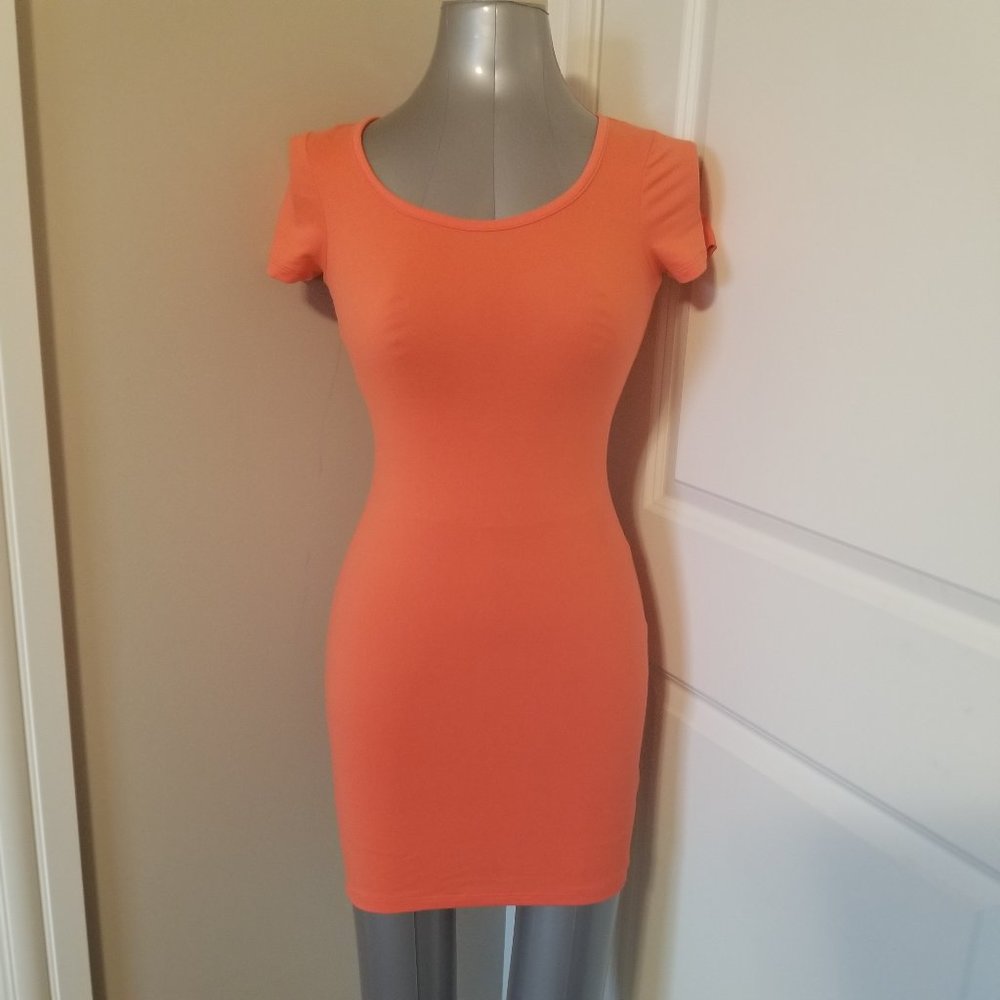 NEW - Super Soft Fitted T-shirt Dress (NWOT)